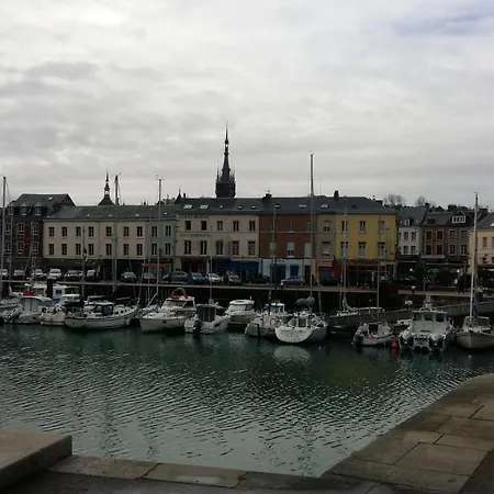 Appartement Logement Récent Pour 4 Voyageurs